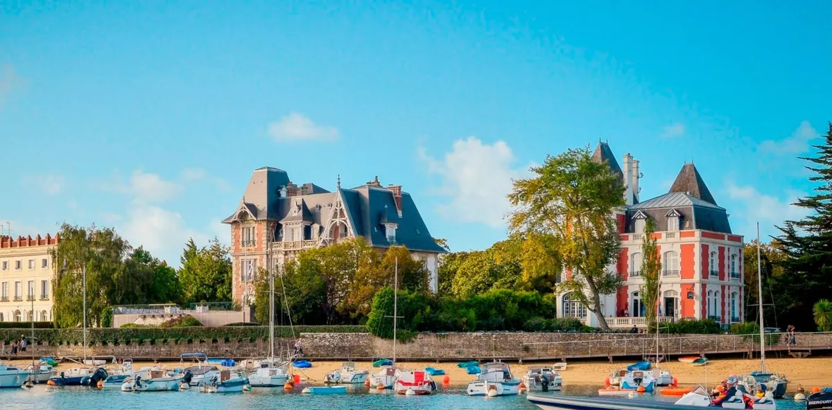 Villas et port de Kernével