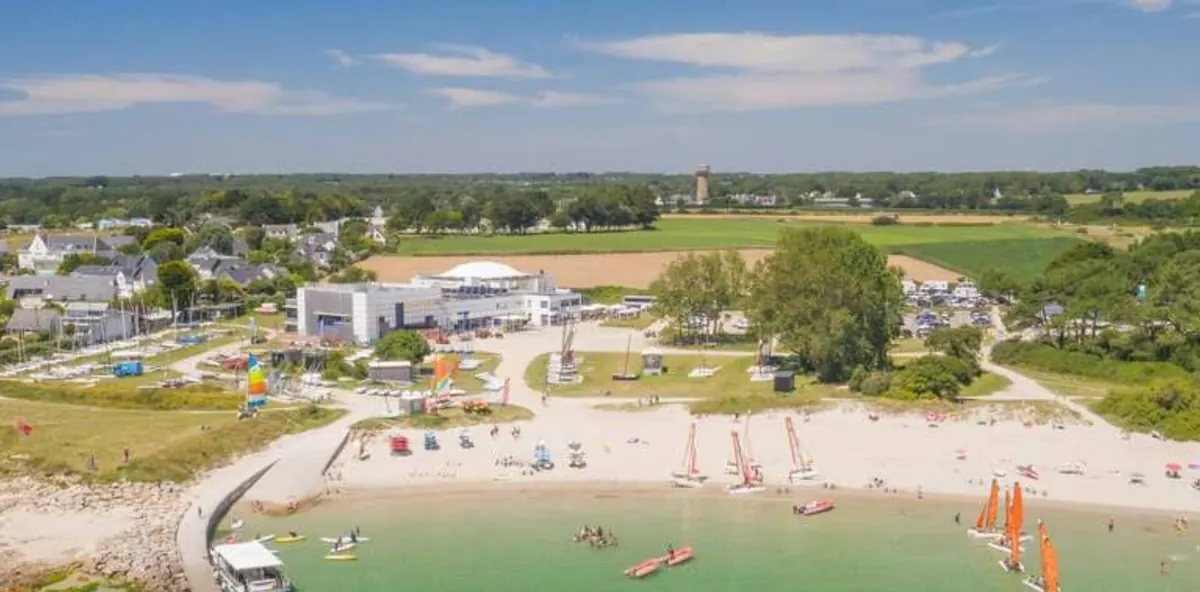 Centre nautique et plage de Kerguélen